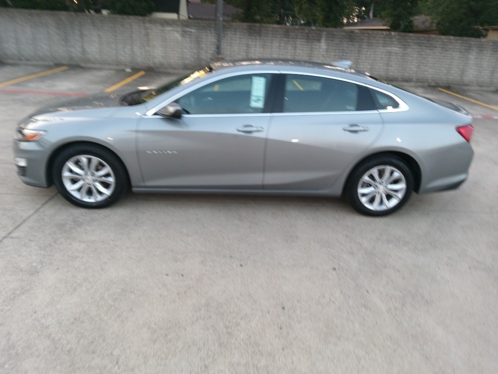 Thumbnail: 2023 Chevrolet Malibu - 3