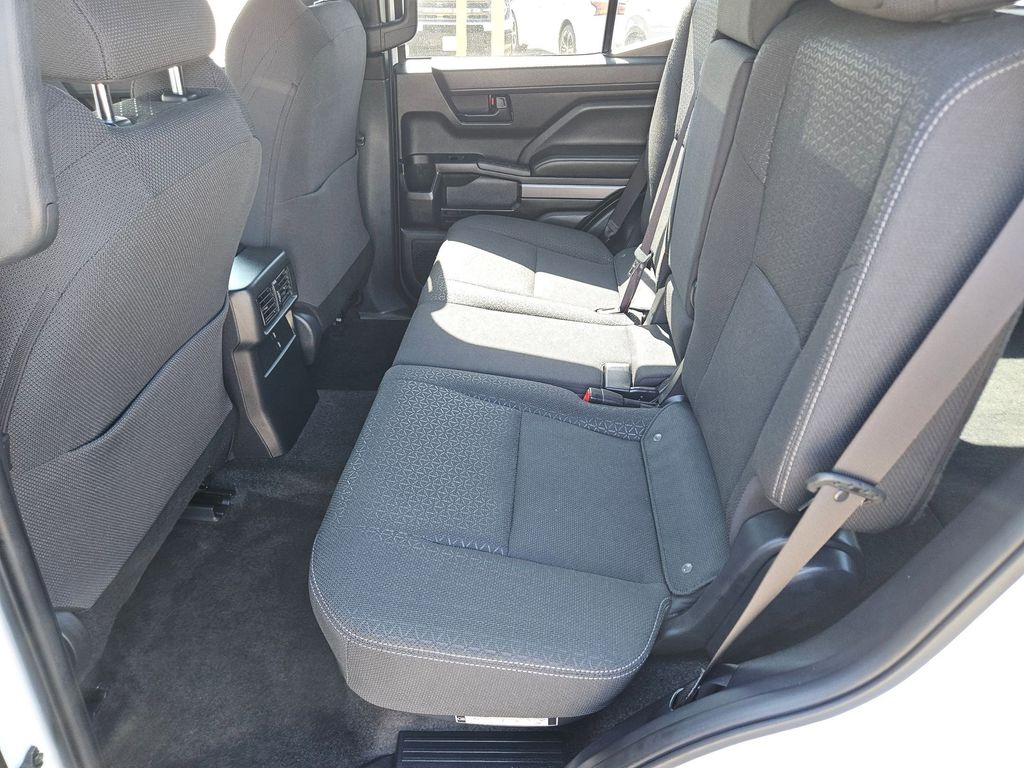 Thumbnail: 2025 Toyota 4Runner - 27