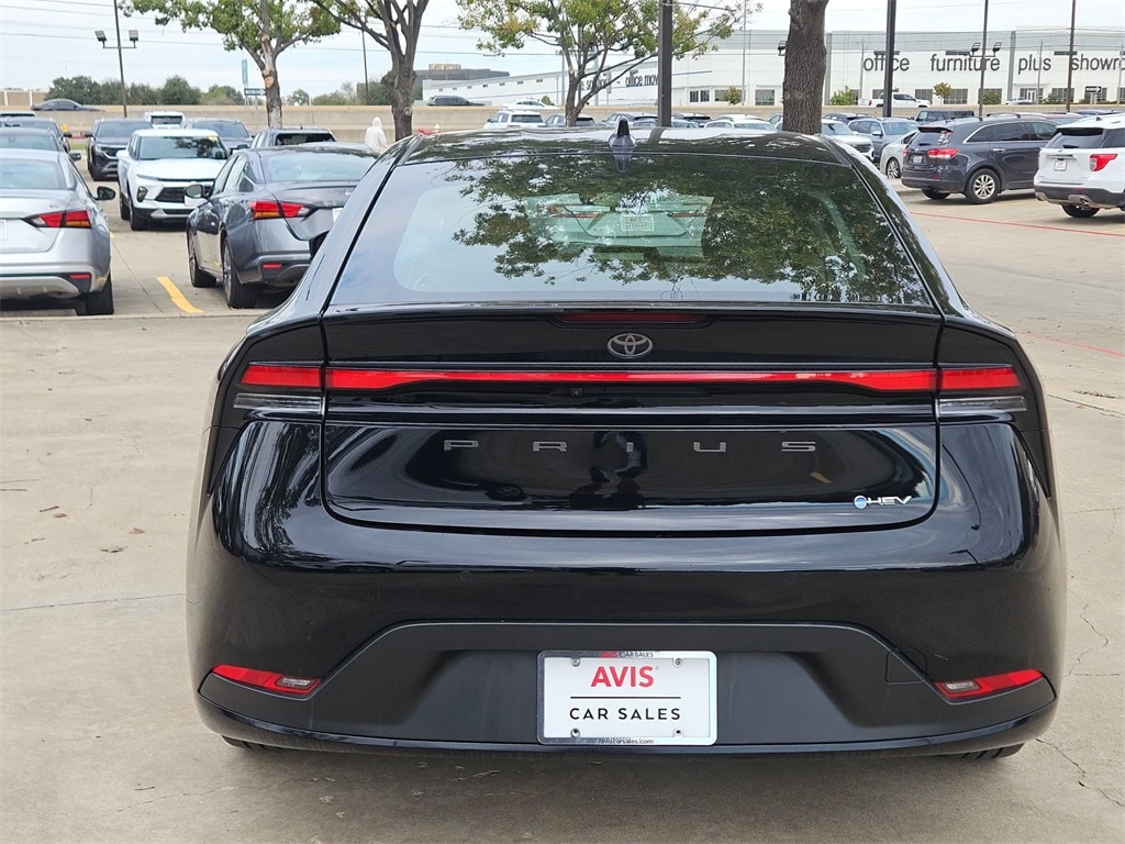 2025 Toyota Prius Limited photo 4