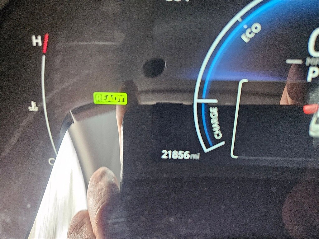 Thumbnail: 2025 Toyota Camry - 16