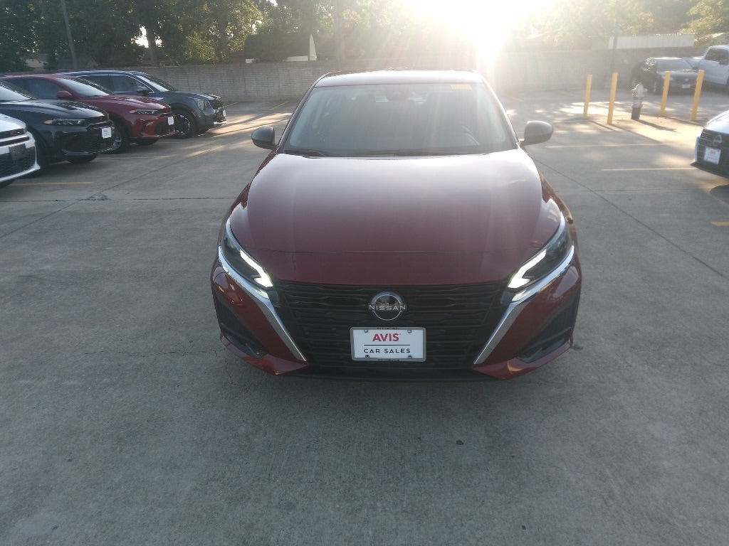Thumbnail: 2024 Nissan Altima - 2