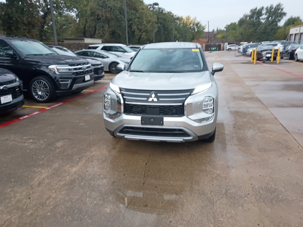 Thumbnail: 2025 Mitsubishi Outlander - 2