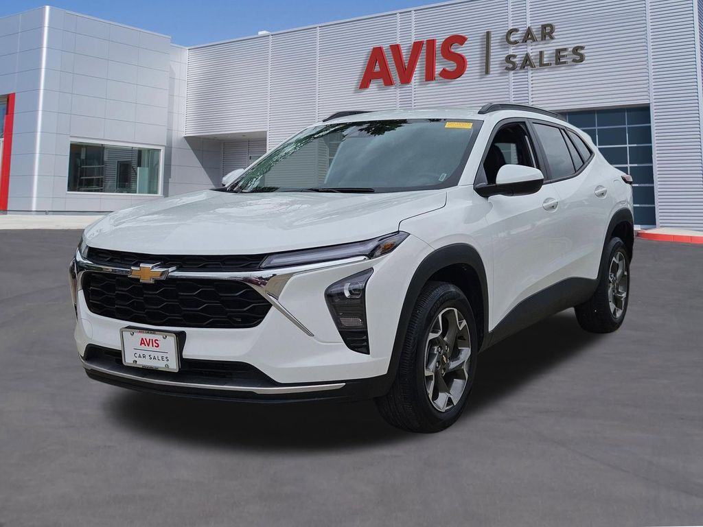 Thumbnail: 2025 Chevrolet Trax - 1