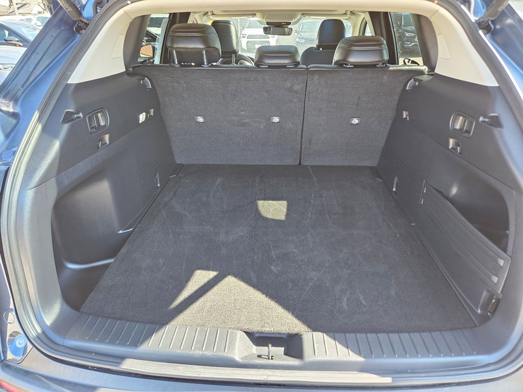 Thumbnail: 2025 Mazda CX-50 - 25