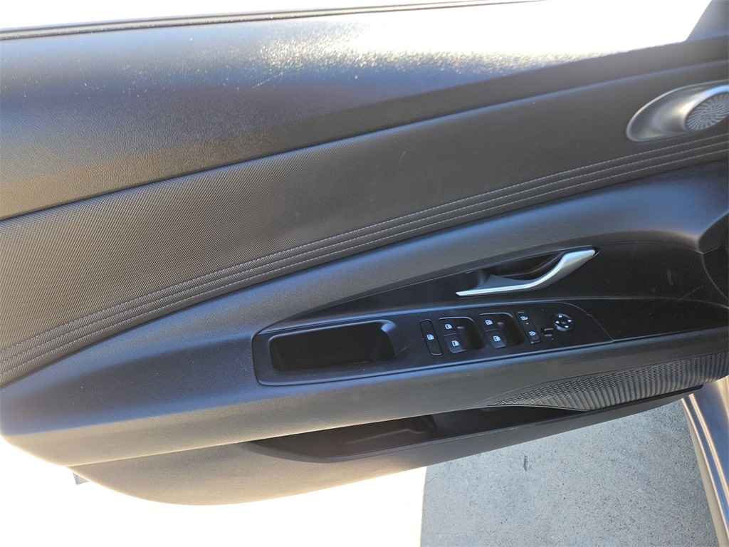 Thumbnail: 2025 Hyundai Elantra - 14