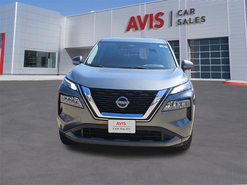 2023 Nissan Rogue SV photo 2