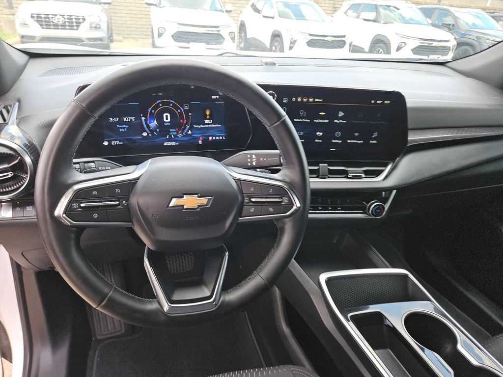 Thumbnail: 2025 Chevrolet Equinox - 17