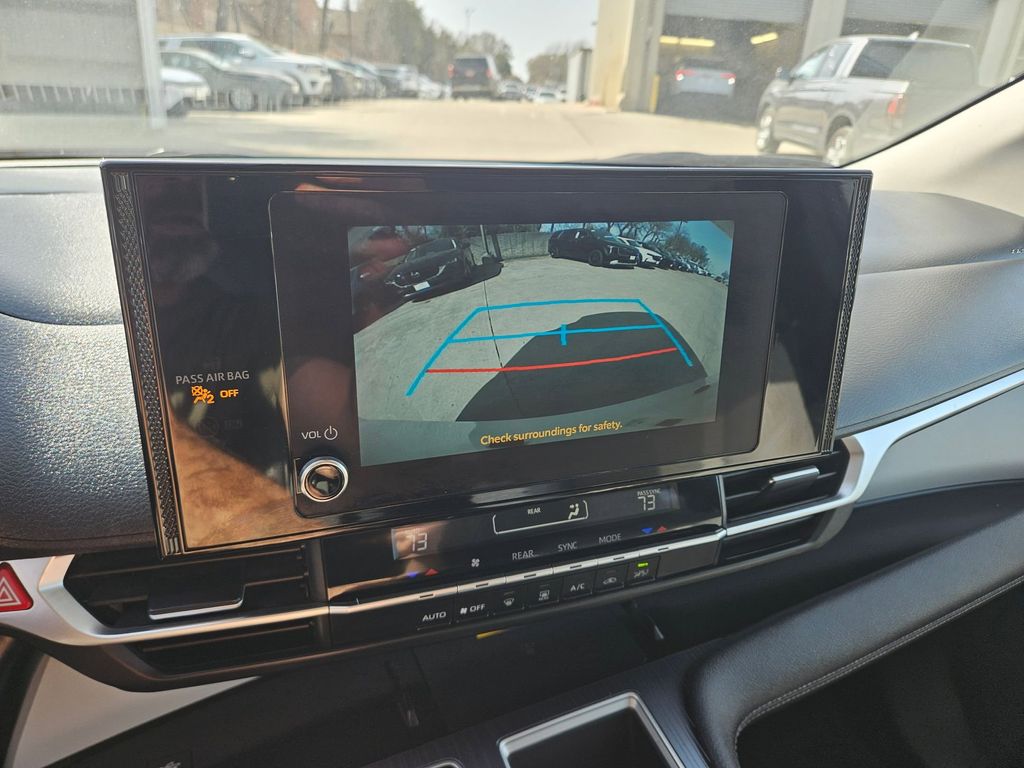 Thumbnail: 2025 Toyota Sienna - 22