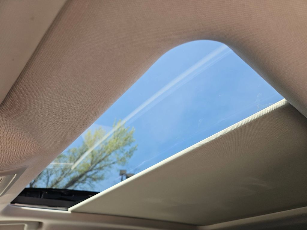 Thumbnail: 2025 Mazda CX-50 - 23