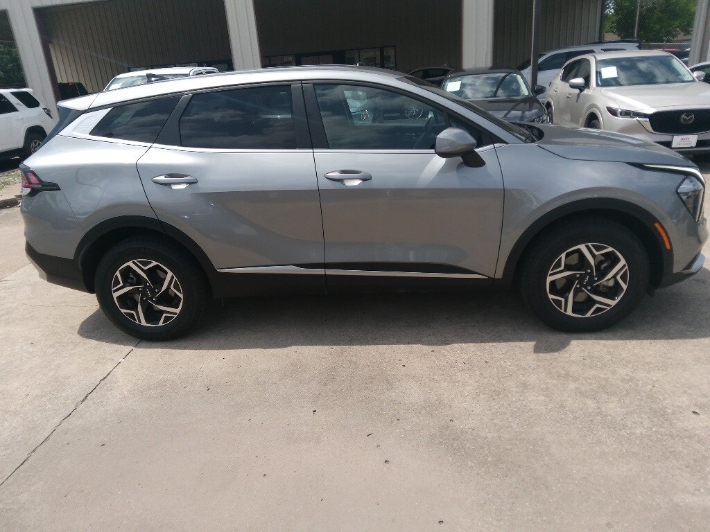 Thumbnail: 2023 Kia Sportage - 7