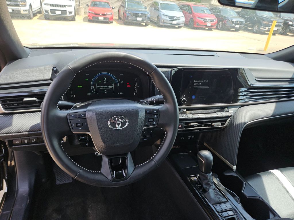 Thumbnail: 2025 Toyota Camry - 17