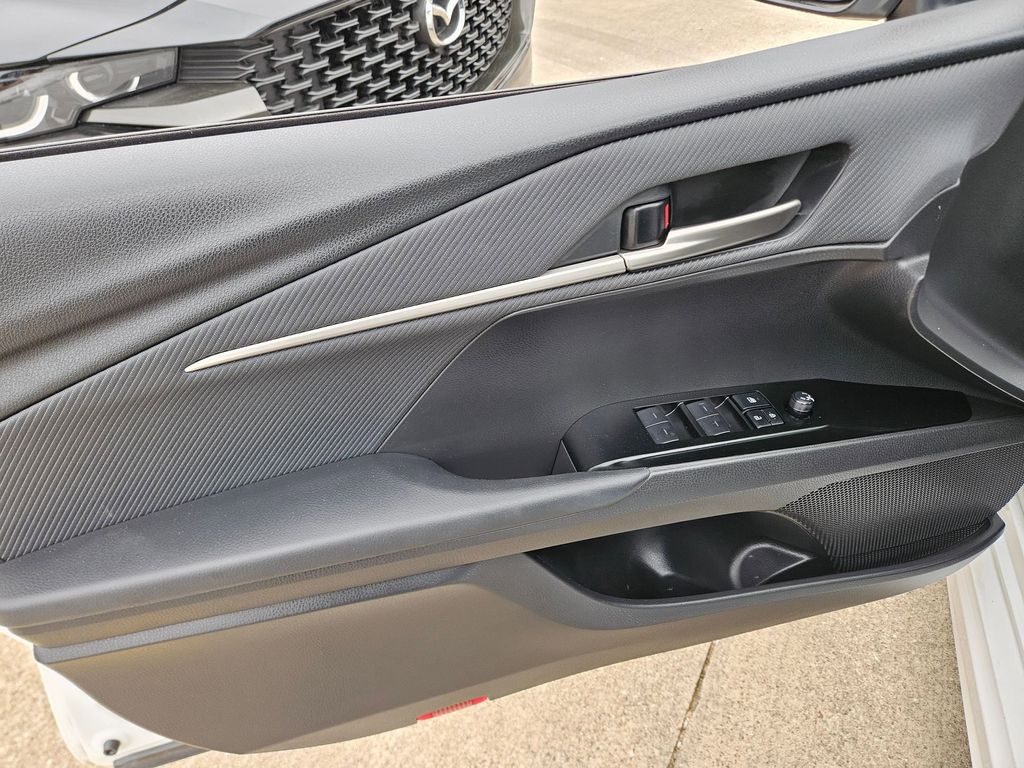 Thumbnail: 2025 Toyota Camry - 14