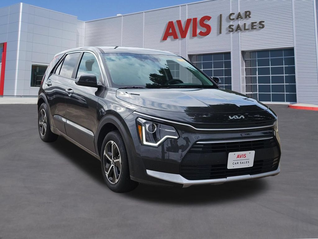 Thumbnail: 2025 Kia Niro - 9