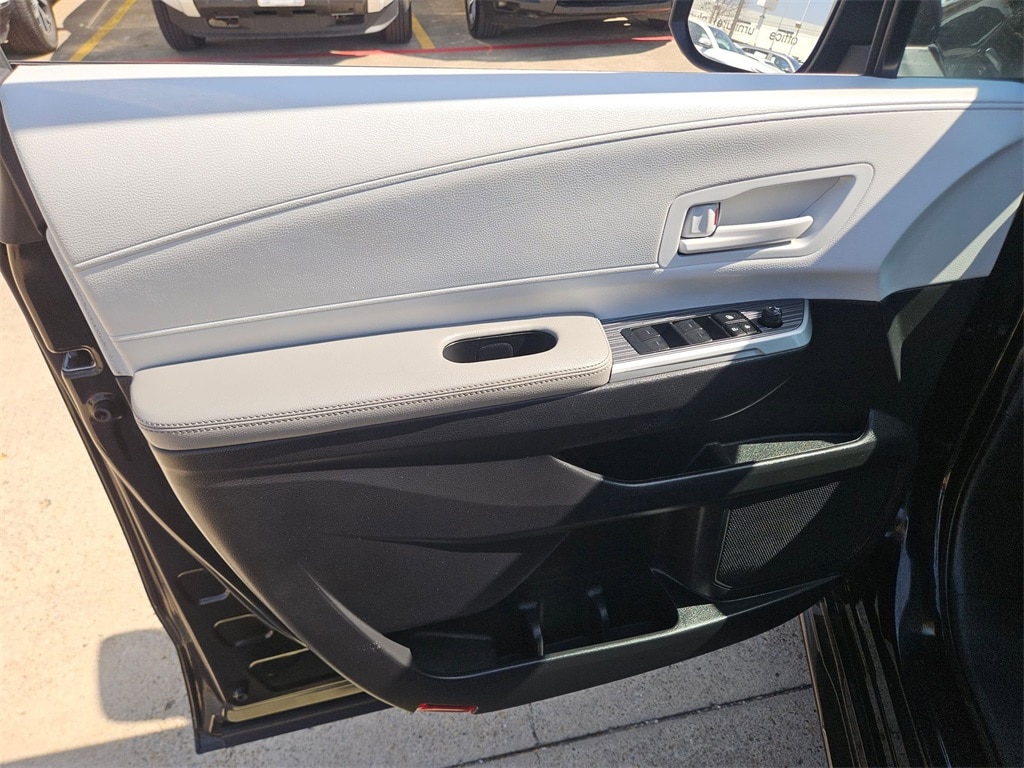 Thumbnail: 2025 Toyota Sienna - 14