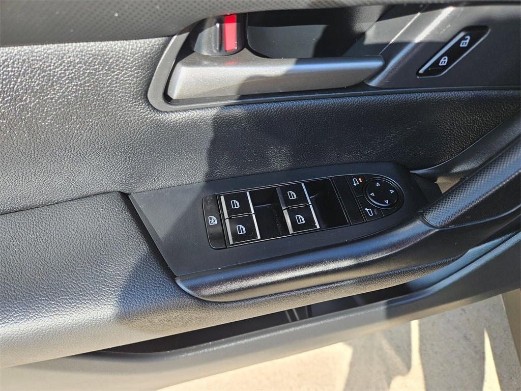 Thumbnail: 2025 Mazda CX-50 - 15