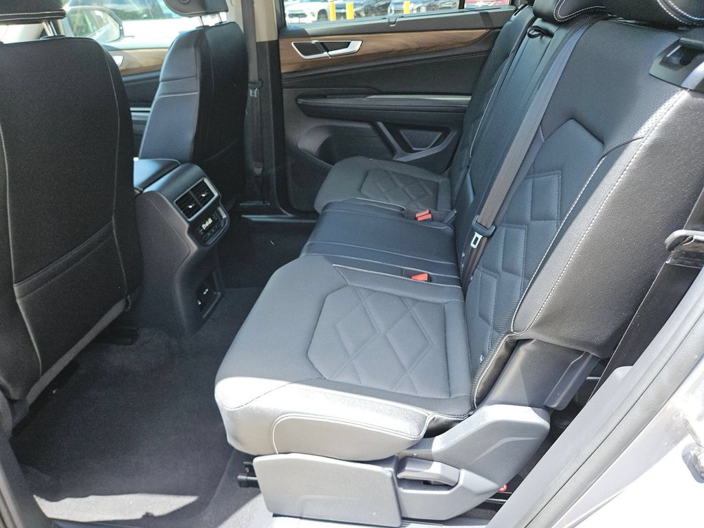 Thumbnail: 2025 Volkswagen Atlas - 27