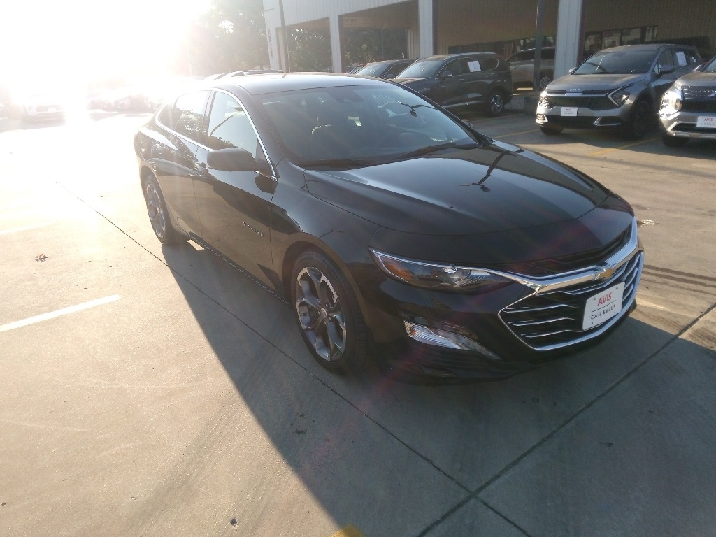 Thumbnail: 2024 Chevrolet Malibu - 3
