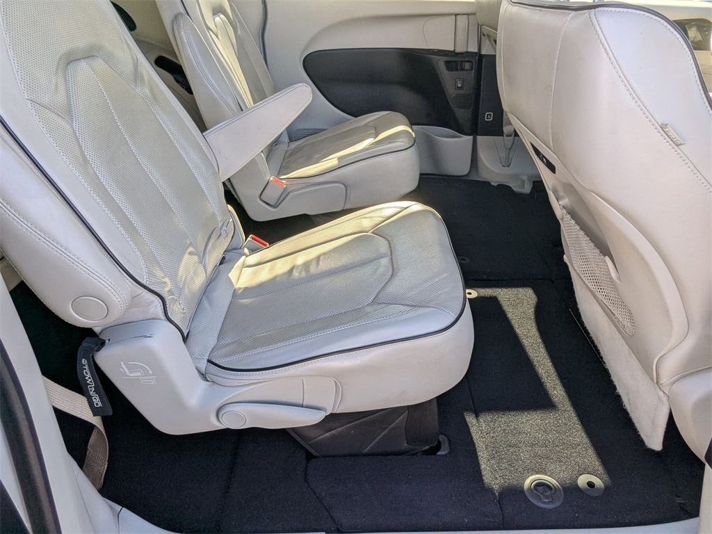 Thumbnail: 2021 Chrysler Pacifica - 27