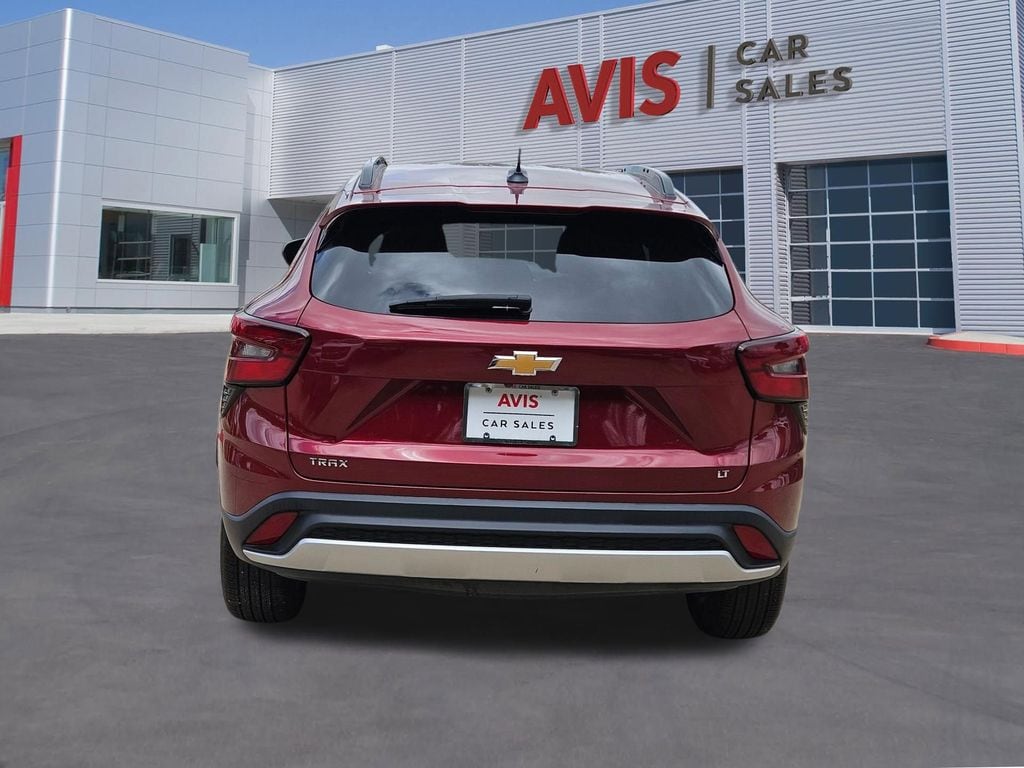 Thumbnail: 2025 Chevrolet Trax - 5