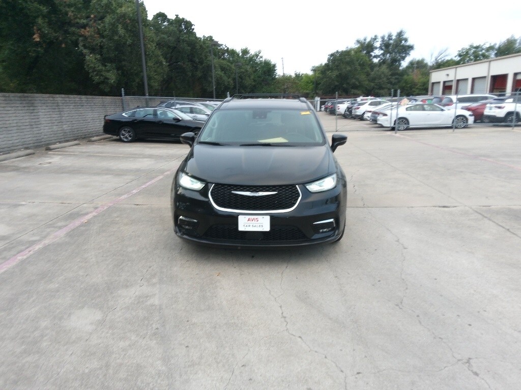 Used 2022 Chrysler Pacifica For Sale at AVIS Car Sales VIN