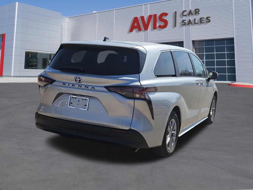 Thumbnail: 2025 Toyota Sienna - 6