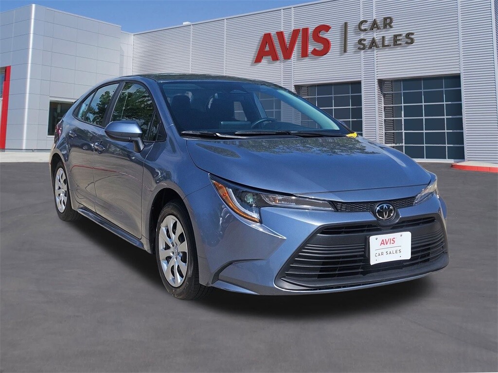 2024 Toyota Corolla LE photo 3