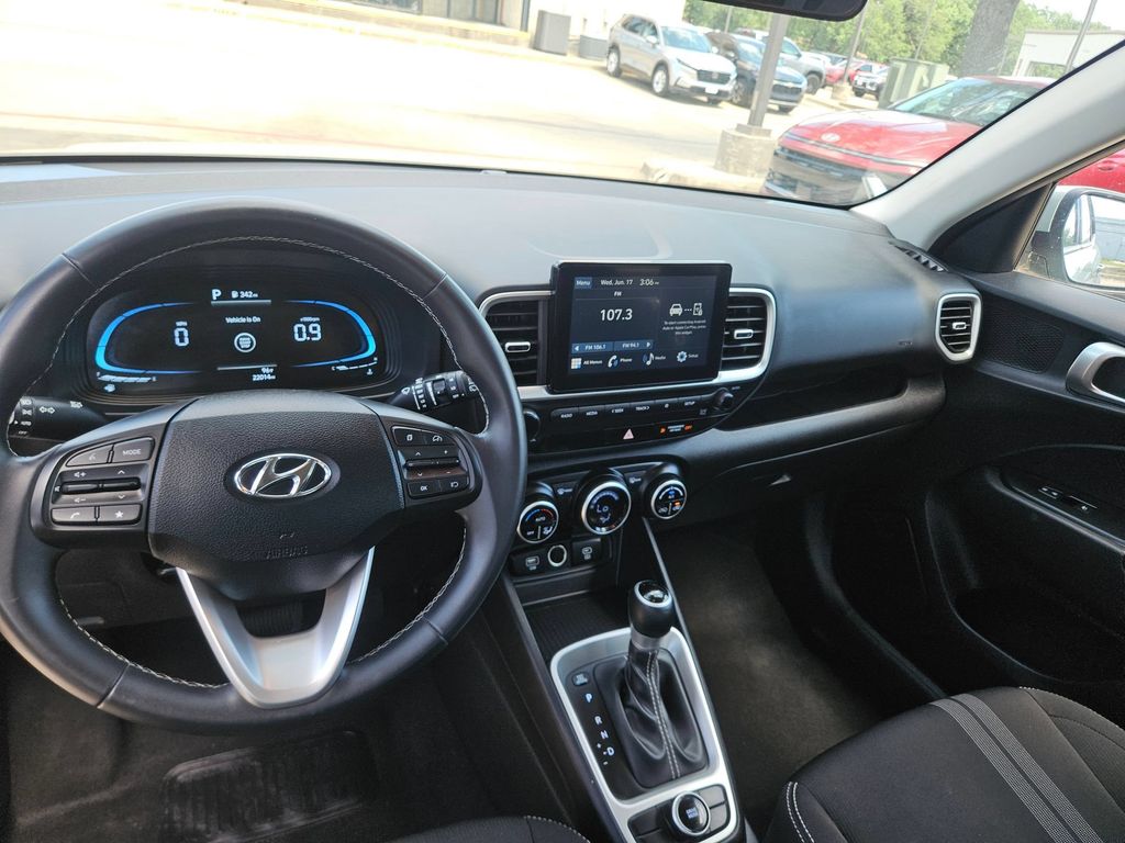 Thumbnail: 2025 Hyundai Venue - 16