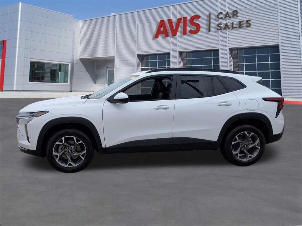 Thumbnail: 2025 Chevrolet Trax - 2