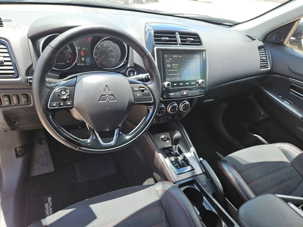 Thumbnail: 2025 Mitsubishi Outlander Sport - 17