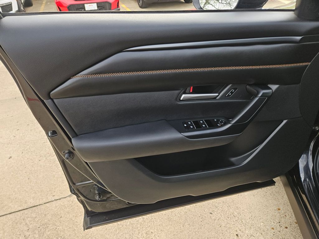 Thumbnail: 2025 Mazda CX-50 - 14