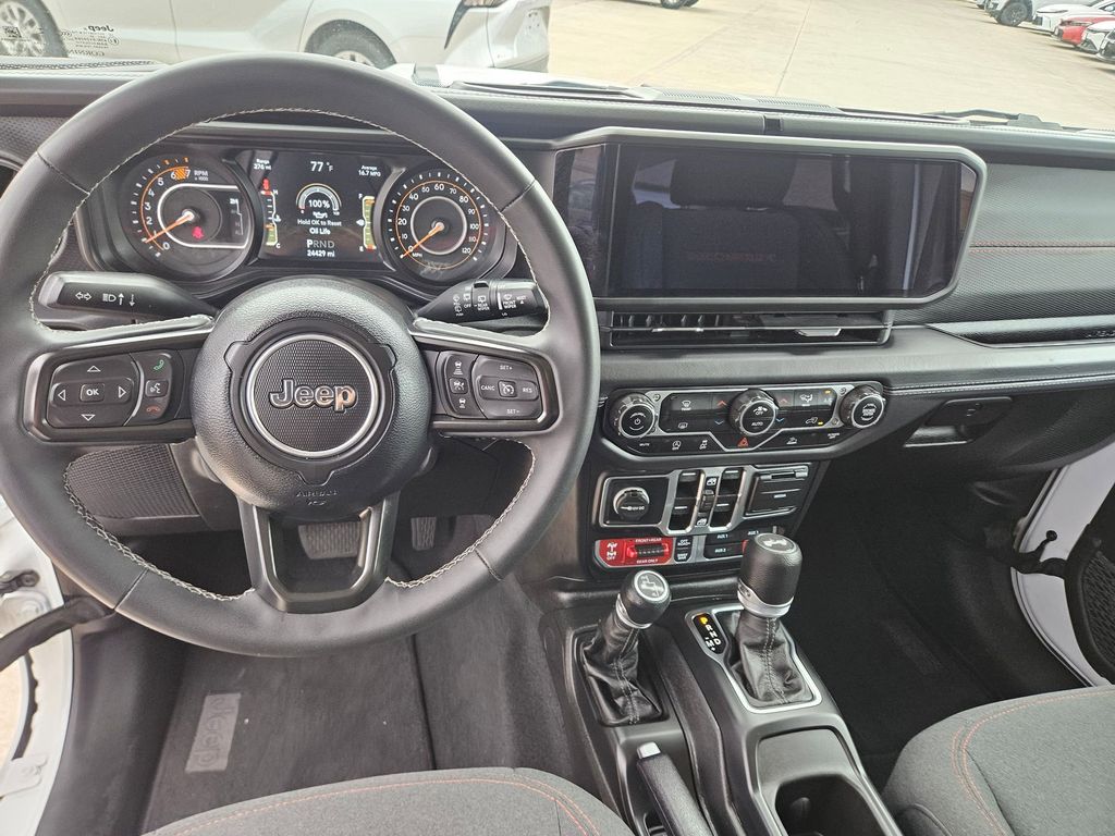 Thumbnail: 2025 Jeep Wrangler - 15