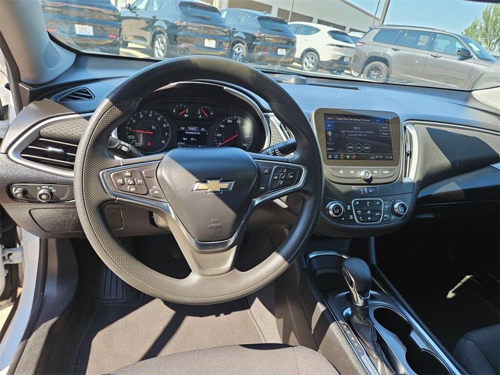 Thumbnail: 2024 Chevrolet Malibu - 16