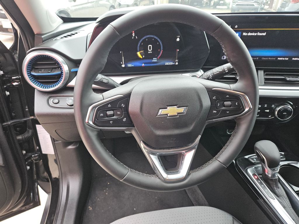 Thumbnail: 2025 Chevrolet Trax - 18