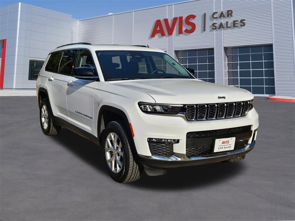 2023 Jeep Grand Cherokee Limited Edition 3