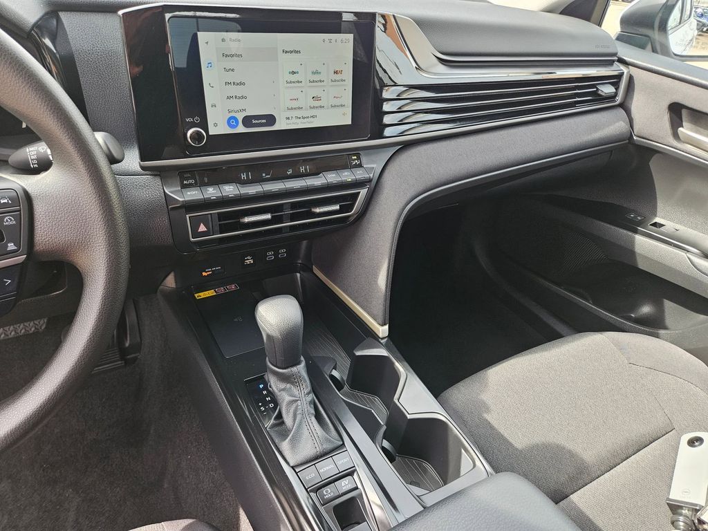 Thumbnail: 2025 Toyota Camry - 20