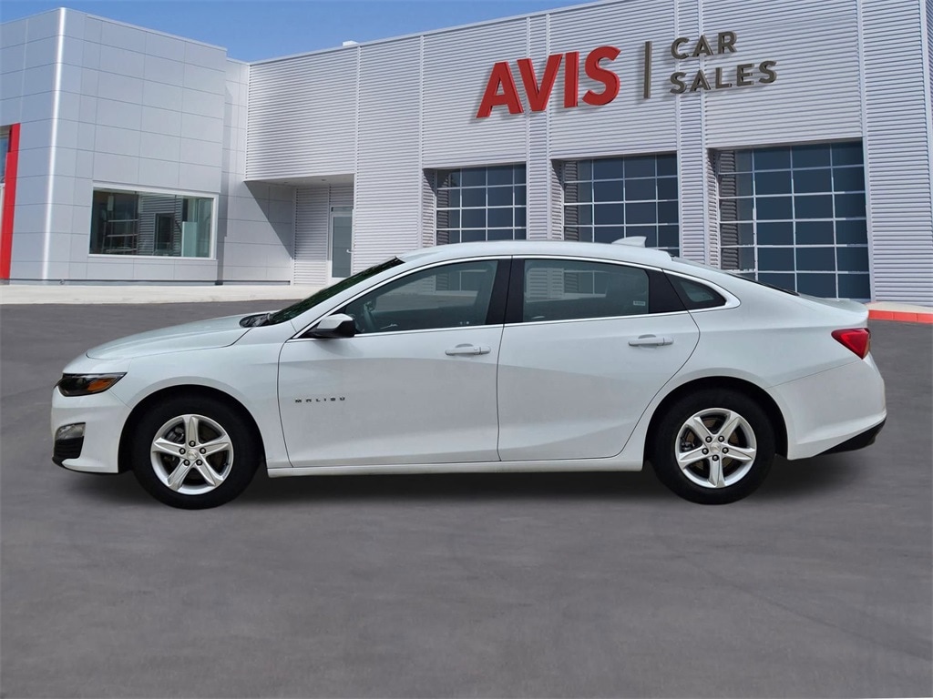 Thumbnail: 2023 Chevrolet Malibu - 10