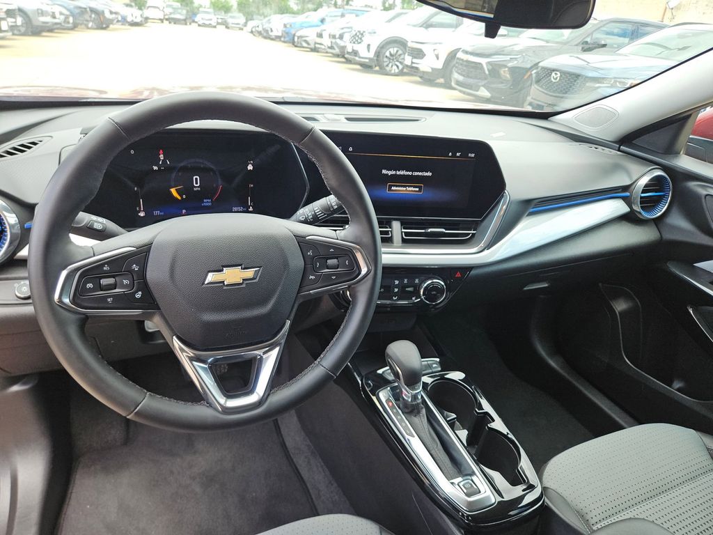 Thumbnail: 2025 Chevrolet Trax - 16
