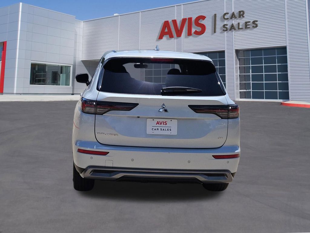 Thumbnail: 2025 Mitsubishi Outlander - 5