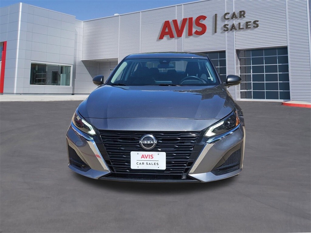 2024 Nissan Altima 2.5 SV photo 2