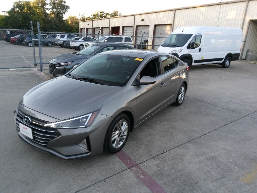 Used 2020 Hyundai Elantra For Sale at AVIS Car Sales VIN