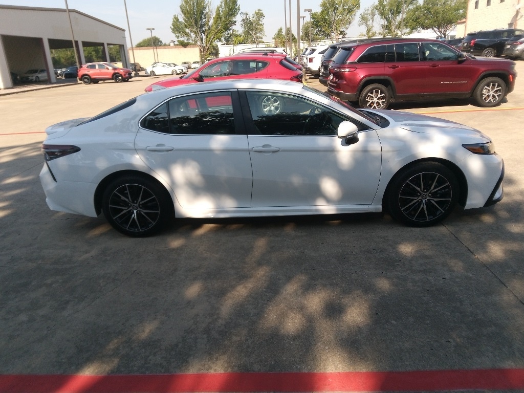 Thumbnail: 2024 Toyota Camry - 4