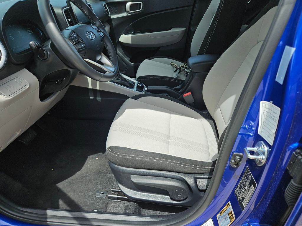 Thumbnail: 2025 Hyundai Venue - 11