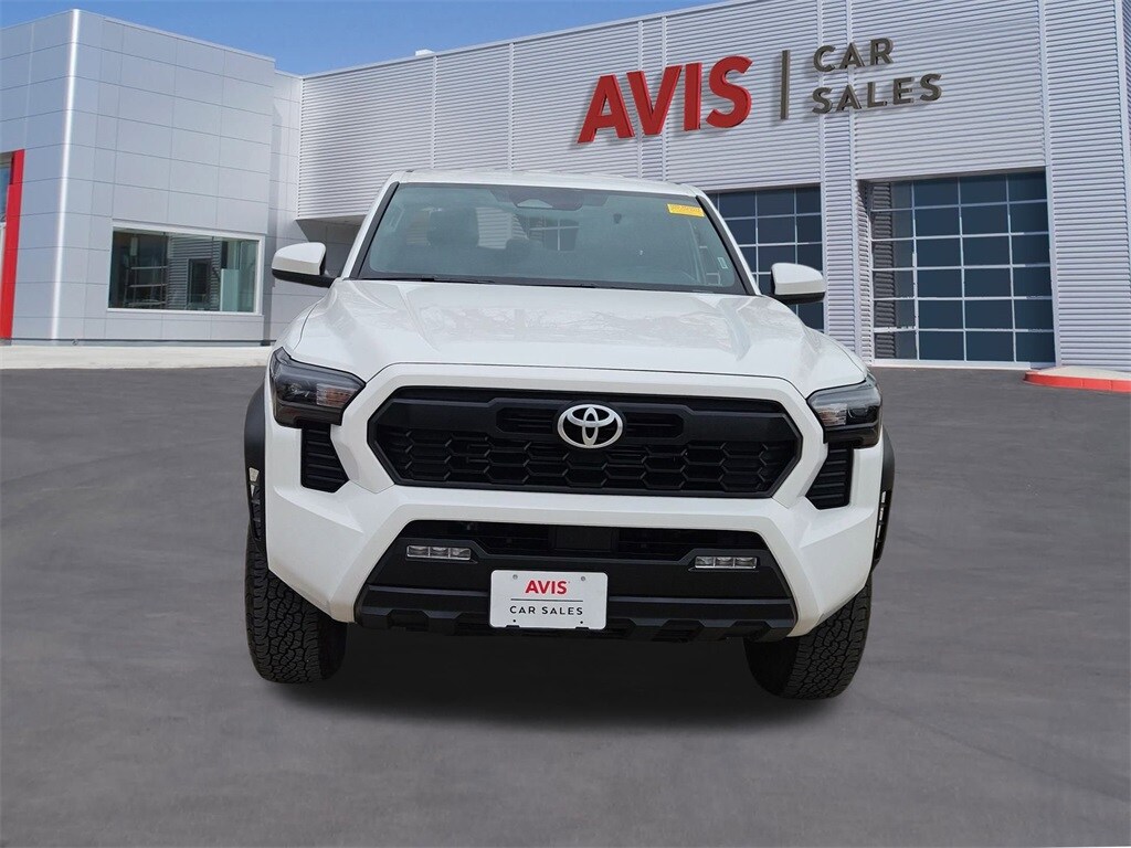 Thumbnail: 2025 Toyota Tacoma - 10