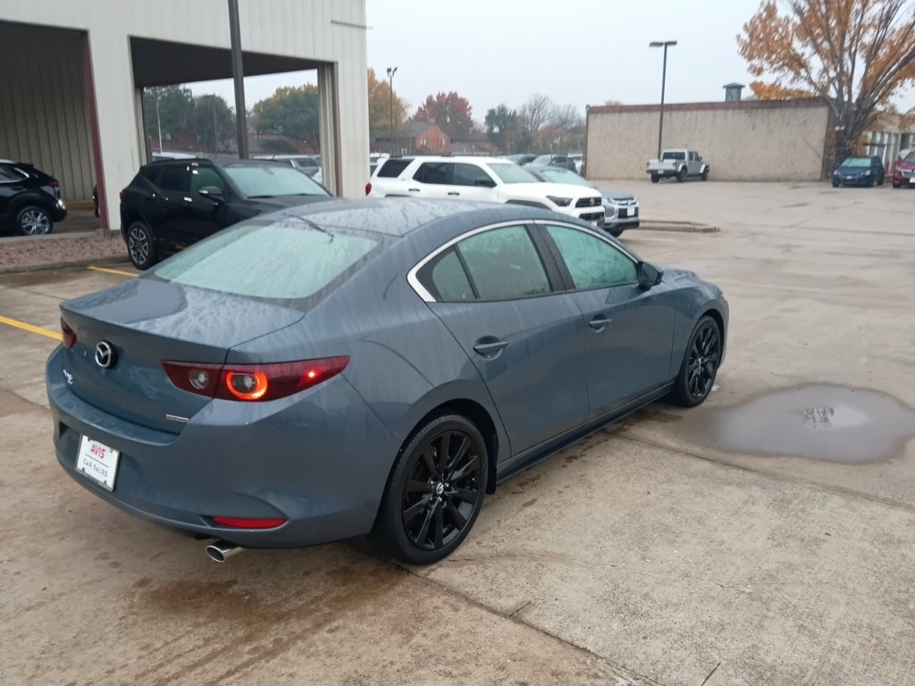 Thumbnail: 2025 Mazda Mazda3 - 10