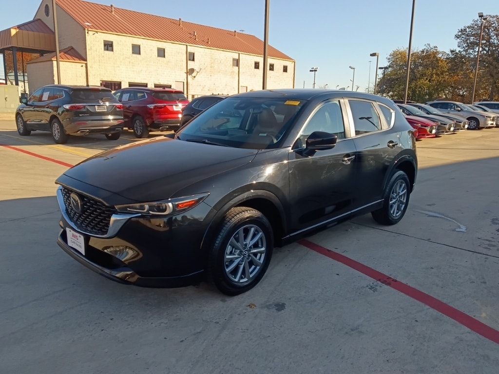 2025 Mazda CX-5 S Preferred package's photo