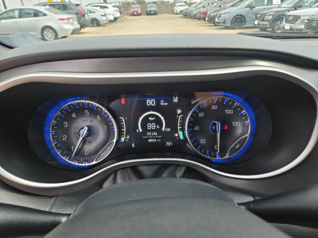 Thumbnail: 2025 Chrysler Pacifica - 19