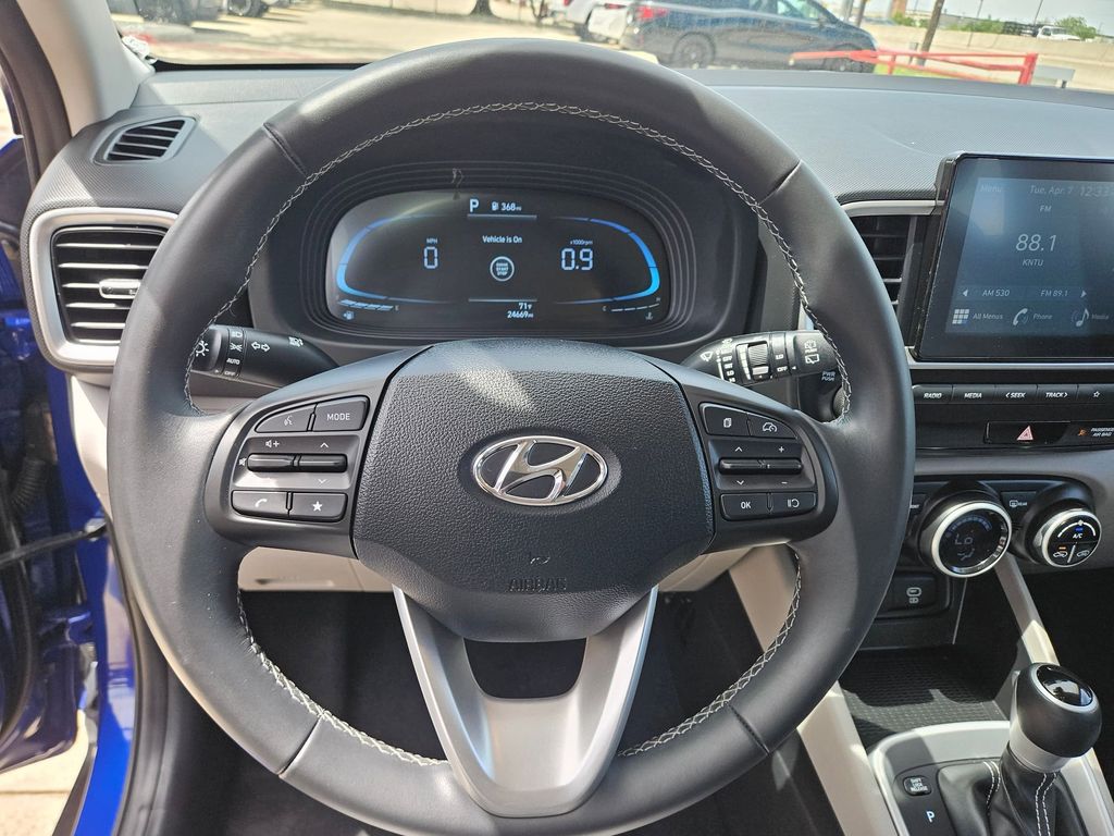 Thumbnail: 2025 Hyundai Venue - 18