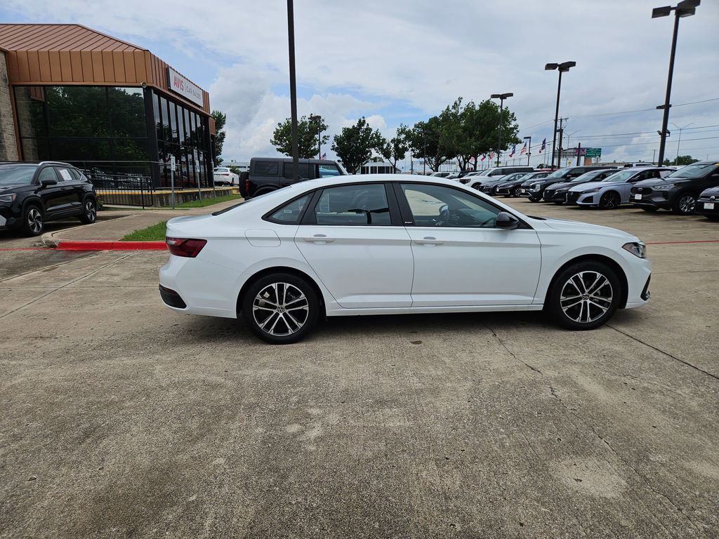 Thumbnail: 2025 Volkswagen Jetta - 7