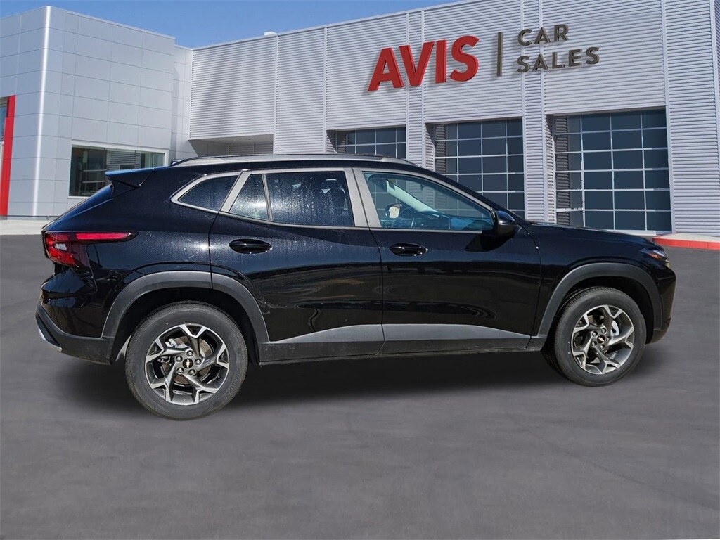 Thumbnail: 2025 Chevrolet Trax - 7