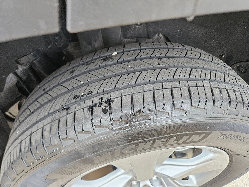 Thumbnail: 2025 Toyota RAV4 - 29